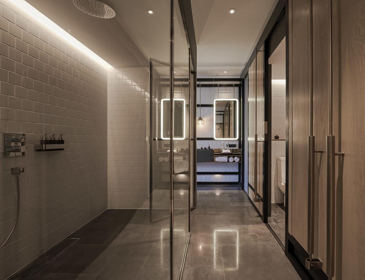 Alila Bangsar Kuala Lumpur Otel Dış mekan fotoğraf The changing rooms at the London Aquatics Centre